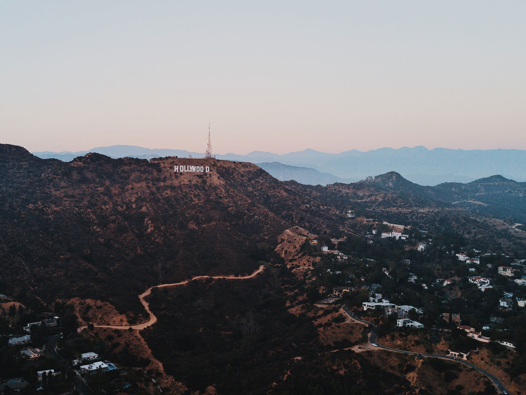 A Guide to Central Los Angeles by the Safara travel team